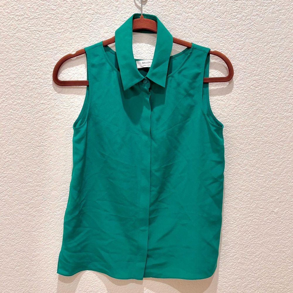 Bailey 44 Emerald Green Sleeveless Silk Blouse Collared Button Front XS St Patty